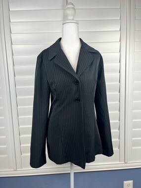 Breakin’ Loose Tailored Black Pinstripe Women's Blazer Size M Y2K Old money
